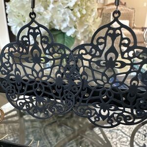 Women’s Earrings Jewelry Filagree Flower  design Black Dangle